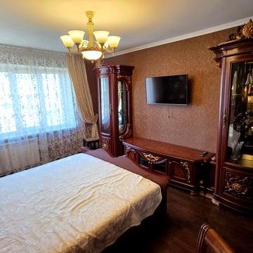 Червоної Калини просп. (Володимира Маяковського), 36/7