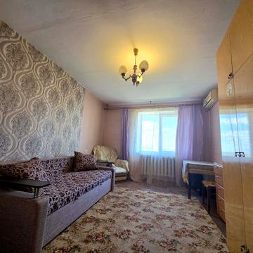 Будівельників бульв., 12