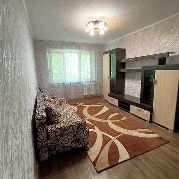 Богдана Хмельницького просп. (Героїв Сталінграда), 4-Б