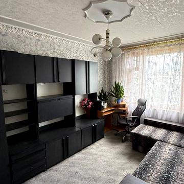 Академіка Павлова вул., 140