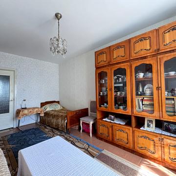 Володимира Івасюка вул., 28