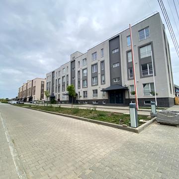 Спортивна, 8