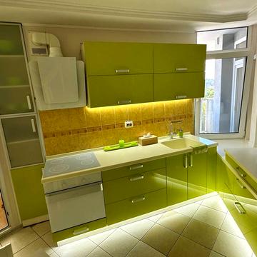 Оболонська пл. (Дружби Народів СРСР), 2