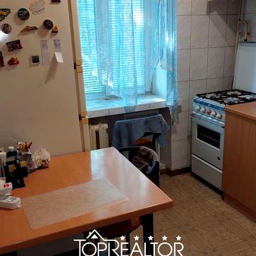 Бригади Хартія вул., 8