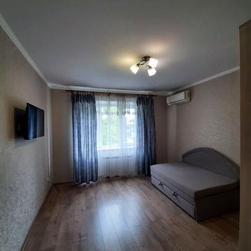 Миколаївська дорога вул., 297