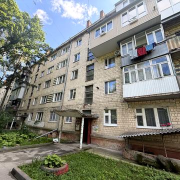 Небесної Сотні вул. (Івана Стасюка), 24