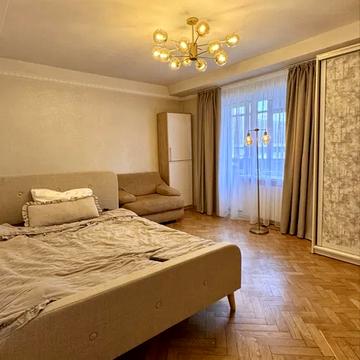 Володимиро-Либідська вул., 16