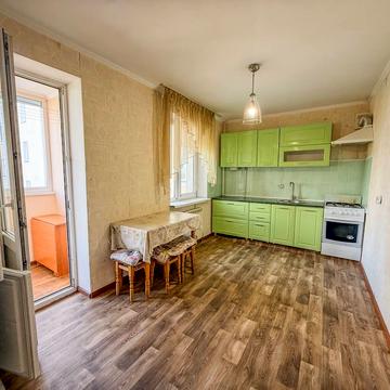 Захисників України вул., 34