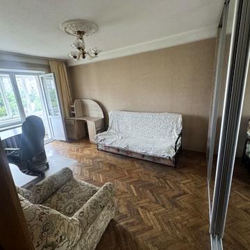 Велика Васильківська вул. (Червоноармійська), 129