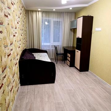 Небесної Сотні просп. (Маршала Жукова), 5