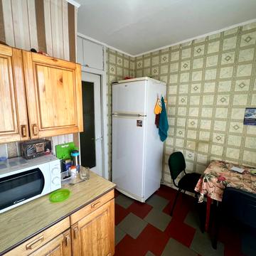 Академіка Янгеля вул., 22