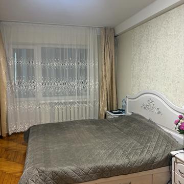 Парамонова вул., 10