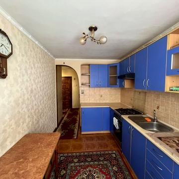 Василя Стуса вул., 7