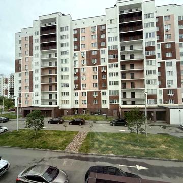 Святошинська вул., 60