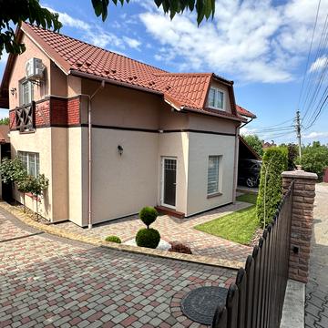 Дружби Народів, 18