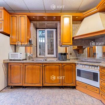 Мироносицька вул., 46
