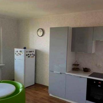 Академіка Глушкова просп., 9-Є