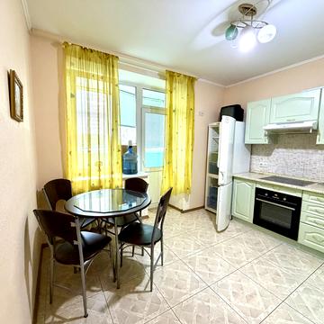 Миколи Бажана просп., 10