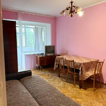 Євгена Патона вул., 34