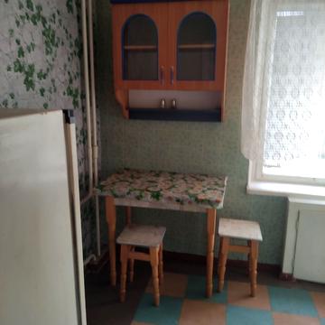 Тополина вул., 26