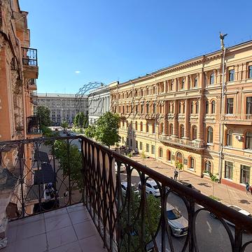 Архітектора Городецького вул., 6