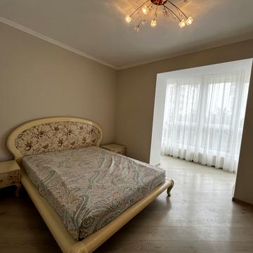 Двірська вул., 9