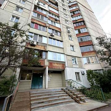 Володимира Висоцького бульв., 9