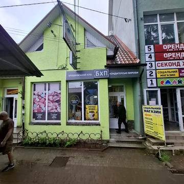 Чорновола вул., 4г