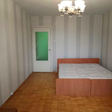 Райдужна вул., 18
