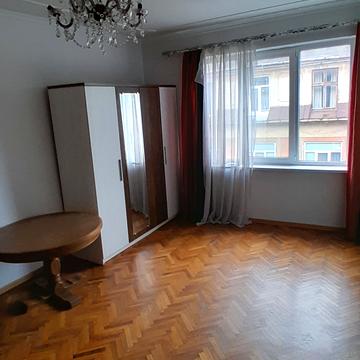 Мирона Кордуби вул., 8