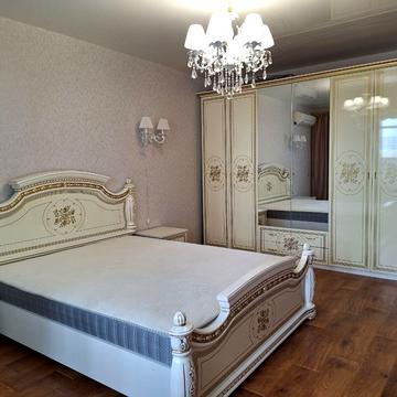 Академіка Глушкова просп., 9-Є