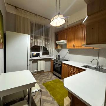 Саксаганського вул., 70-Б