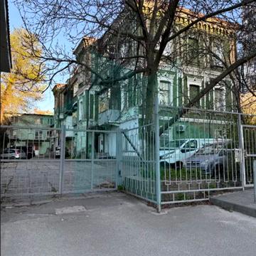 Степана Бандери вул. (Шмідта), 4