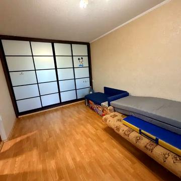 Терещенківська вул. (Червоного Козацтва), 23