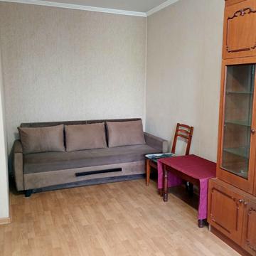 Новаторів вул., 9