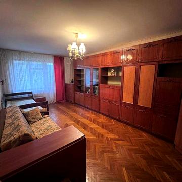 Академіка Вернадського бульв., 83