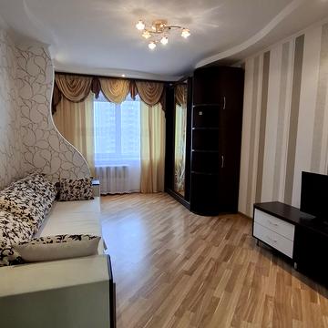 Миколи Лаврухіна вул., 5