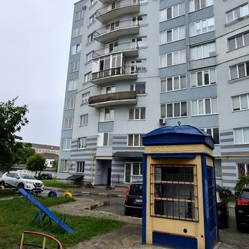 Желехівського вул., 4