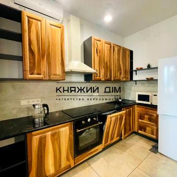 Василя Тютюнника вул. (Анрі Барбюса), 37/1