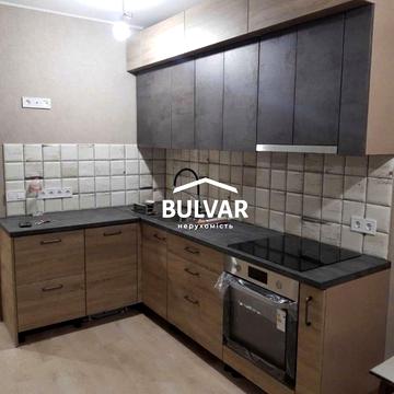 Льва Ландау просп. (50-річчя СРСР), 52-Л