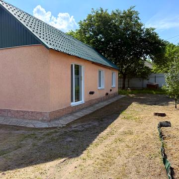 8 березня, 10