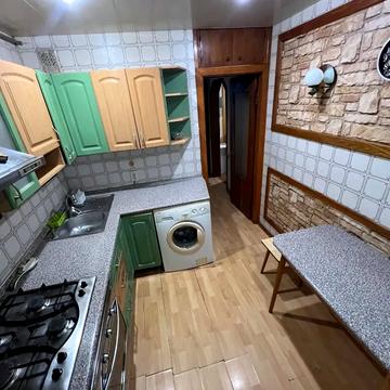 Квартальна вулиц вул. (Гладкова), 43