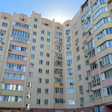 Зелена вул., 10