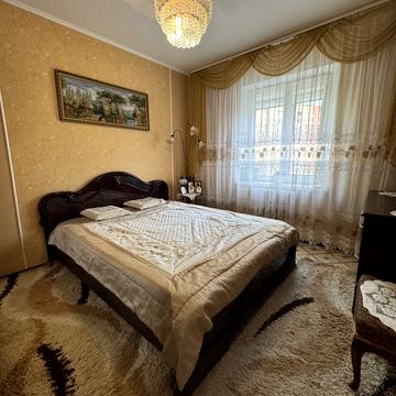 Романа Шухевича вул., 24