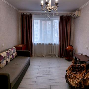 Ярослава Баїса вул. (Володимира Висоцького), 10
