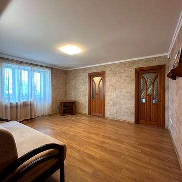 Ботанічний пров., 2а