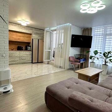 Михайла Грушевського вул., 30г