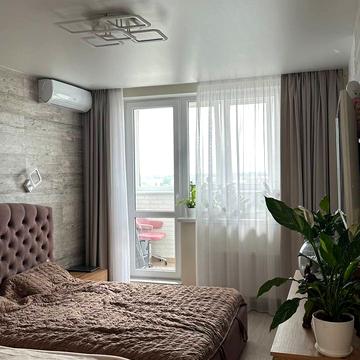 Михайла Грушевського вул., 30г