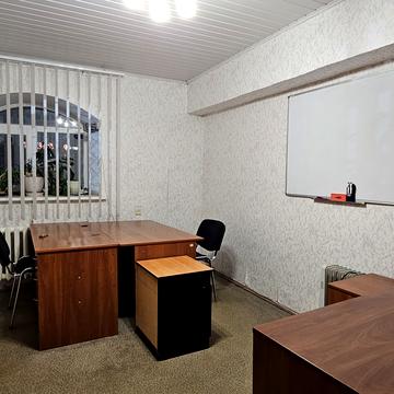 Левка Лукяненка вул. (Василя Жуковського), 2є