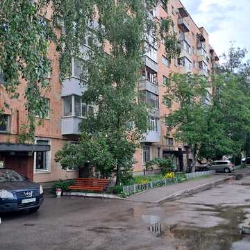 Михайла Грушевського вул., 10